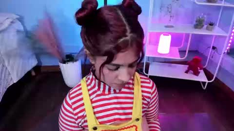 Snapshot of kathia_saenz chatting on 10.02.25 Kathia  online show from 10.02.25