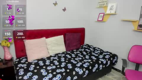 Paola online show from 10.08.25