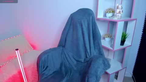 Snapshot of kathleendean chatting on 03.12.25 Kathleen GTM 3 400-1000 Mon Wed Wed Sat Sun online show from 03.12.25