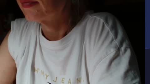 Snapshot of kathleenedwards chatting on 07.15.26 Kathleen online show from 07.15.26