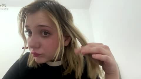 Snapshot of kathrinekiening chatting on 06.04.26 Jessie online show from 06.04.26