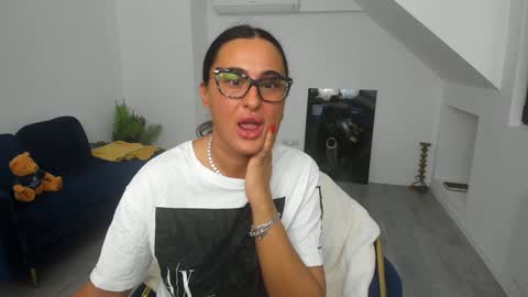 Snapshot of kathy_baby chatting on 09.11.25 online show from 09.11.25