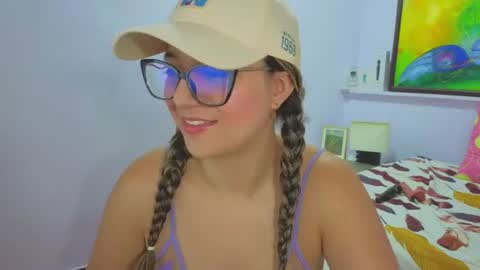 Snapshot of katia_foxx chatting on 06.16.26 Khaterine online show from 06.16.26