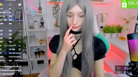 Katia  online show from 02.21.25