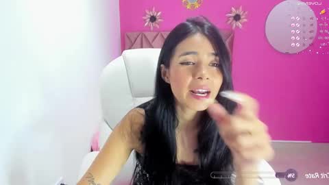 Snapshot of katia_sex25 chatting on 01.25.25 Katia online show from 01.25.25