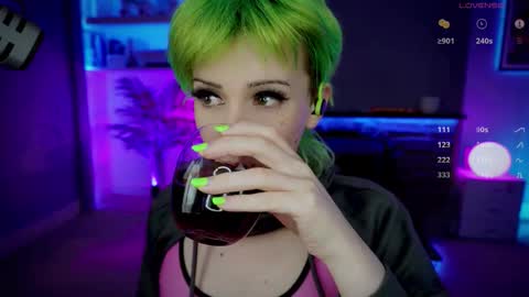 Snapshot of katie_cutie_ts chatting on 10.24.25 Katie online show from 10.24.25