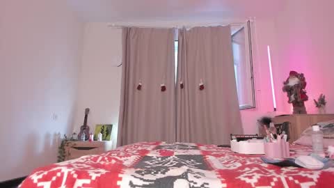 Kate online show from 12.31.24