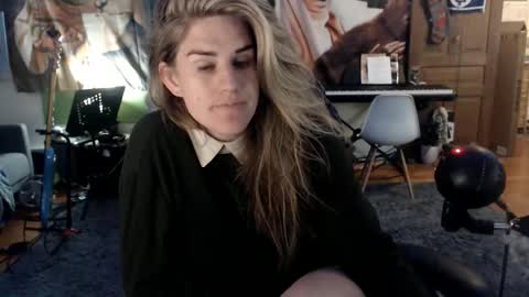 Snapshot of katiecutie_5 chatting on 06.10.26 Katie online show from 06.10.26