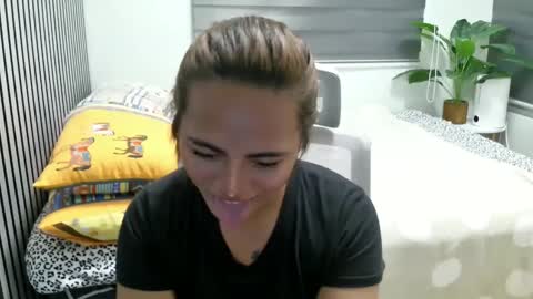 Snapshot of katiefrox_ chatting on 01.23.25 katiefrox online show from 01.23.25