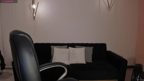 Kate Stonne online show from 01.22.25