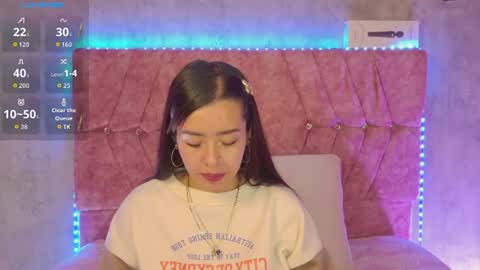 Snapshot of katiie_m chatting on 06.23.26 Katie online show from 06.23.26