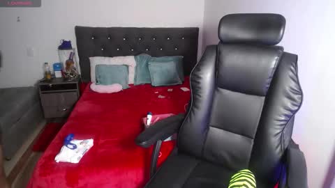 Daniela  online show from 10.19.25