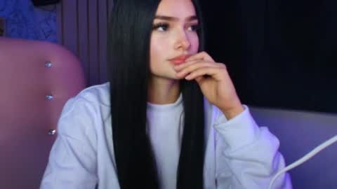 Snapshot of katleen_v chatting on 11.13.25 Katleen. online show from 11.13.25