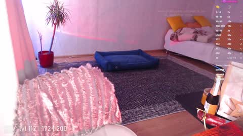 Snapshot of katrin_fox chatting on 12.25.24 pvt open online show from 12.25.24
