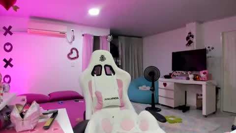 Katrin  online show from 01.12.26