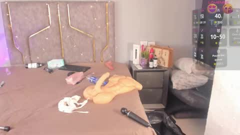 Snapshot of kattejordan chatting on 09.14.25 Katerine online show from 09.14.25