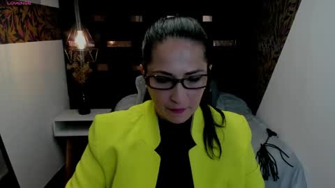 Snapshot of kattemilf_ chatting on 04.25.26 K A T T E online show from 04.25.26