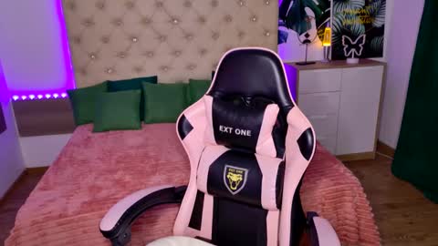 KattieSims online show from 03.08.25