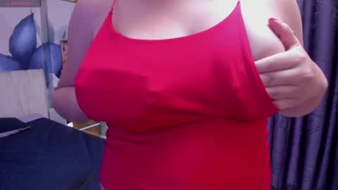 Snapshot of kattycurvy4u chatting on 02.04.25 katty online show from 02.04.25