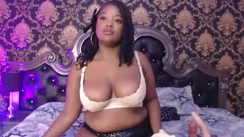 Snapshot of kattymayers chatting on 06.17.26 Katty online show from 06.17.26