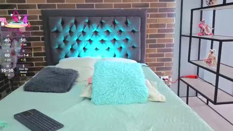 kattypaez online show from 11.25.25