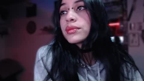 Snapshot of kattze chatting on 01.22.25 online show from 01.22.25