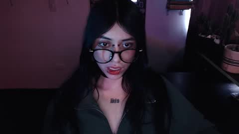 Snapshot of kattze chatting on 03.02.25 online show from 03.02.25