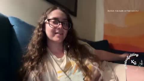 Snapshot of katxxgolding chatting on 06.23.26 Princesse Kat online show from 06.23.26