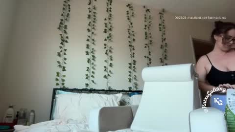 Snapshot of katxxgolding chatting on 06.24.26 Princesse Kat online show from 06.24.26