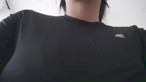 Snapshot of katy_18_pocahontas chatting on 12.15.25 K a t y online show from 12.15.25