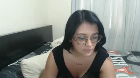 Snapshot of katy_bello chatting on 02.02.25 katy online show from 02.02.25