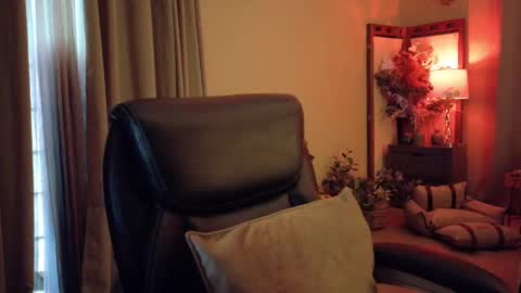 Katy online show from 10.03.25