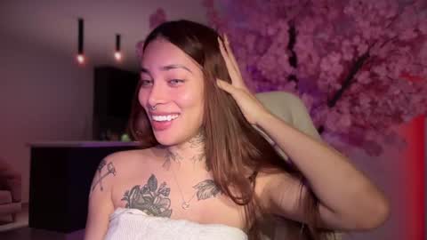 Snapshot of katy_monrroy chatting on 02.01.25 Emily online show from 02.01.25