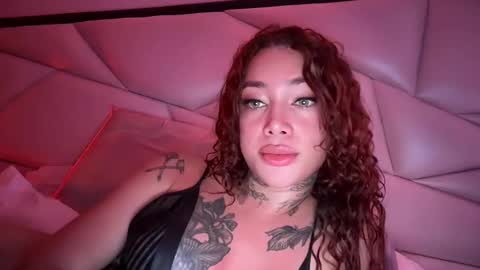 Snapshot of katy_monrroy chatting on 10.02.25 Emily online show from 10.02.25