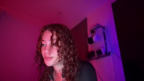 Snapshot of katy_monrroy chatting on 10.09.25 Emily online show from 10.09.25