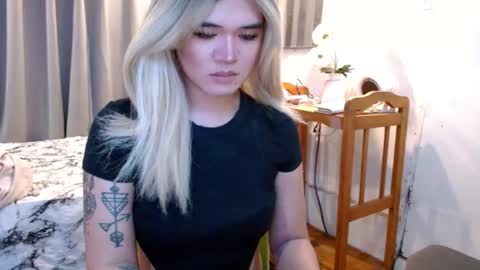 Snapshot of katykiat chatting on 07.04.26 katykiat online show from 07.04.26