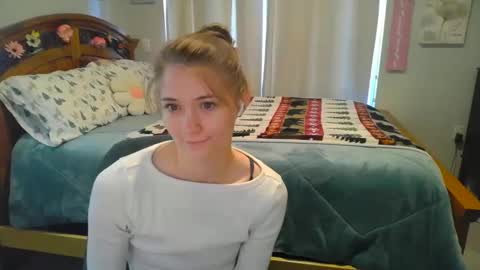 Snapshot of katynowhere chatting on 02.11.25 Katy online show from 02.11.25