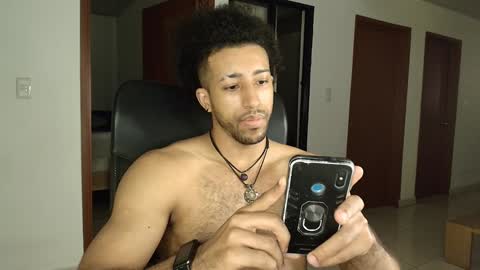 Snapshot of kaurilop chatting on 12.17.24 Kauri Lop online show from 12.17.24