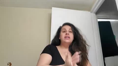 Kaur Noir online show from 01.30.25