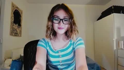 Snapshot of kawa_ka chatting on 10.25.25 kawa_ka online show from 10.25.25