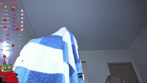 Snapshot of kawaii_power_uwu chatting on 01.29.25 Kira-chan online show from 01.29.25