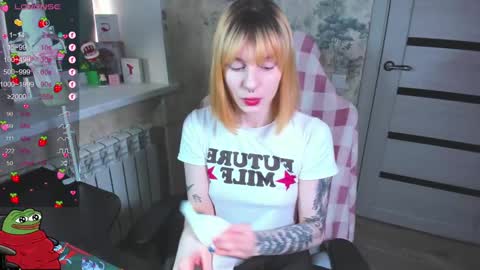 Snapshot of kawaii_power_uwu chatting on 02.19.25 Kira-chan online show from 02.19.25