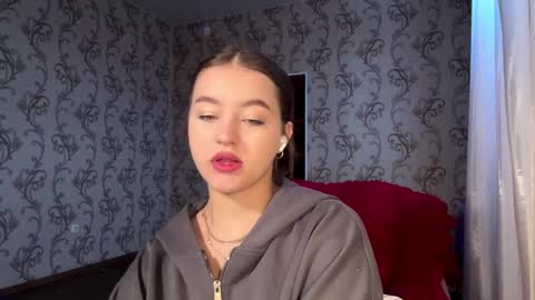 Snapshot of kawaites chatting on 03.04.26 Lana online show from 03.04.26