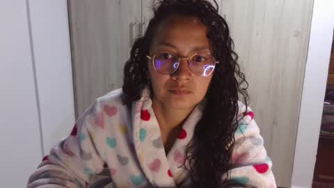  Khawit  online show from 01.20.25