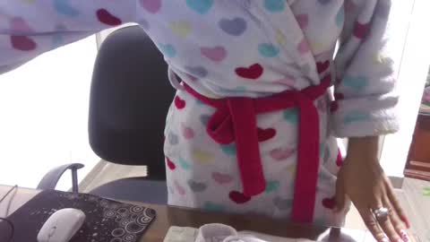  Khawit  online show from 02.07.25