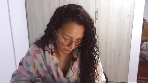  Khawit  online show from 02.13.25