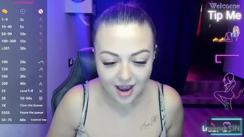 Snapshot of kayaskylar chatting on 10.15.25 Kaya online show from 10.15.25