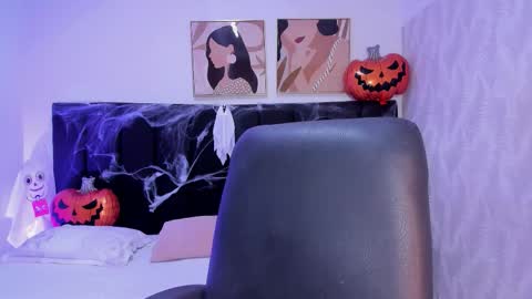 Kayla  online show from 10.31.25