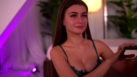 kaylabray online show from 10.31.25