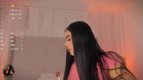 Snapshot of kaylarossi chatting on 04.21.26 Kayla online show from 04.21.26